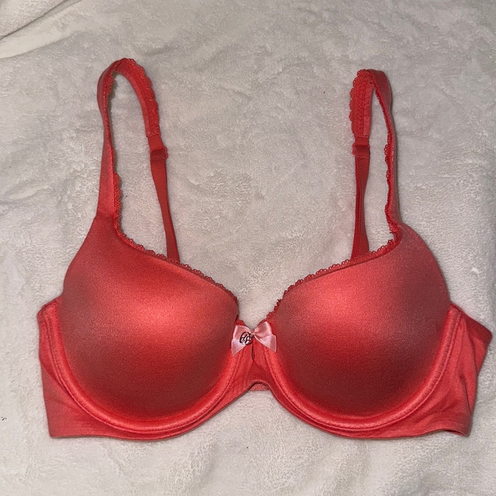 Victoria’s Secret Body By Victoria Coral Pink bra 32C